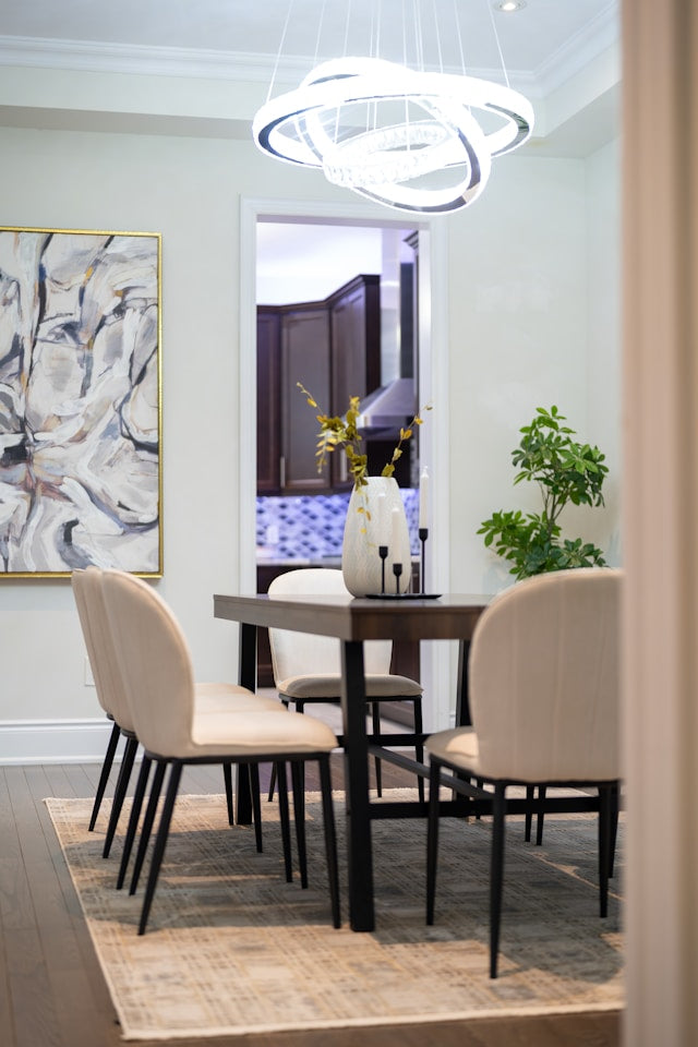 How to Choose the Perfect Dining Chairs for Your Home