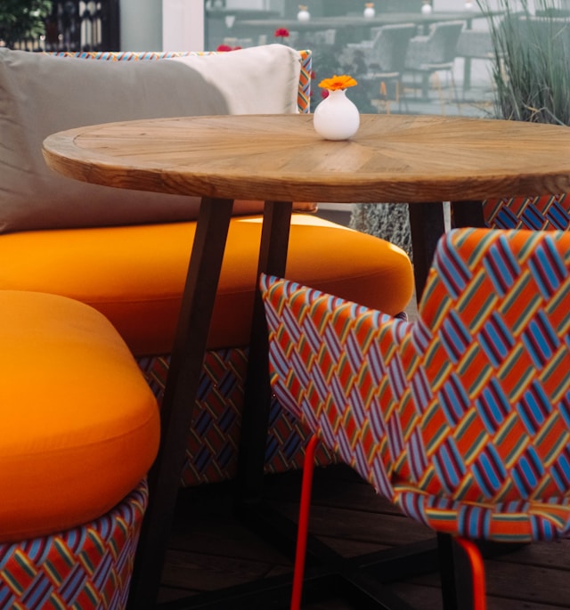 How to Arrange a Large Patio Furniture Set for Conversation, Walking Space, and Outdoor Entertaining