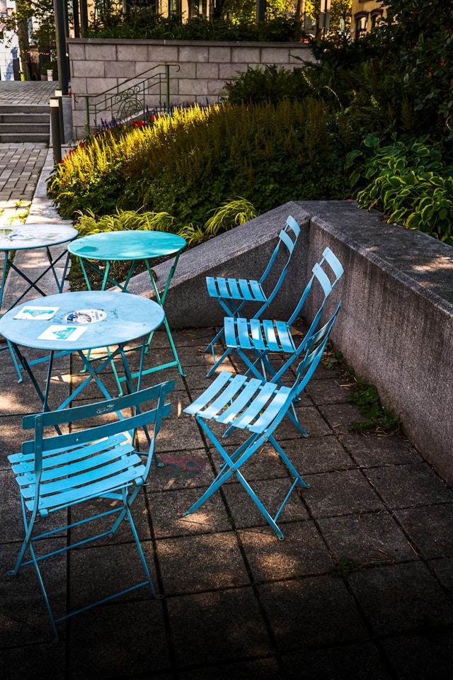How to Maintain an Organized Outdoor Patio Furniture Area