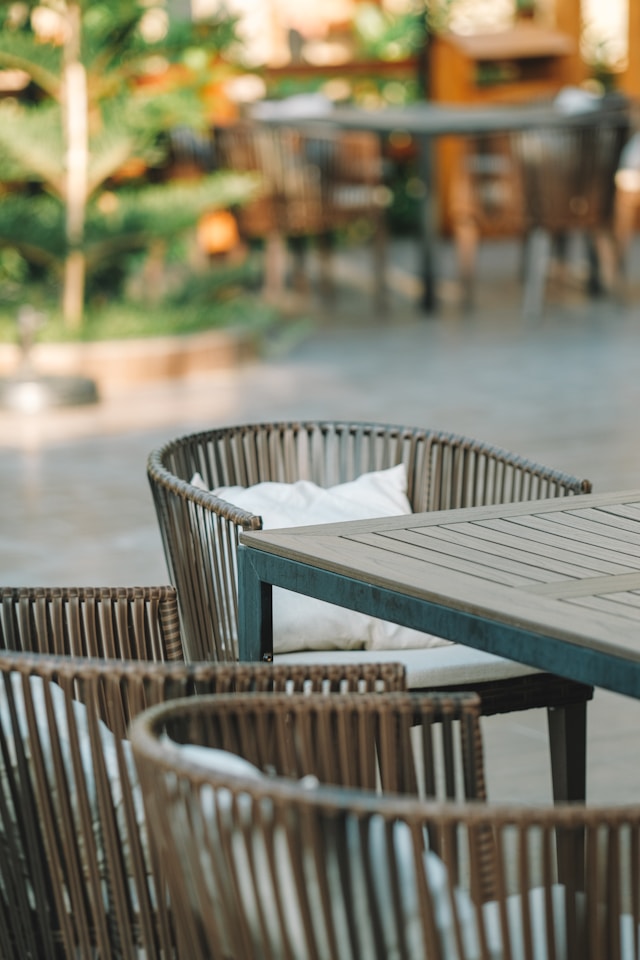 Outdoor Patio Furniture Ideas for a Spacious Backyard