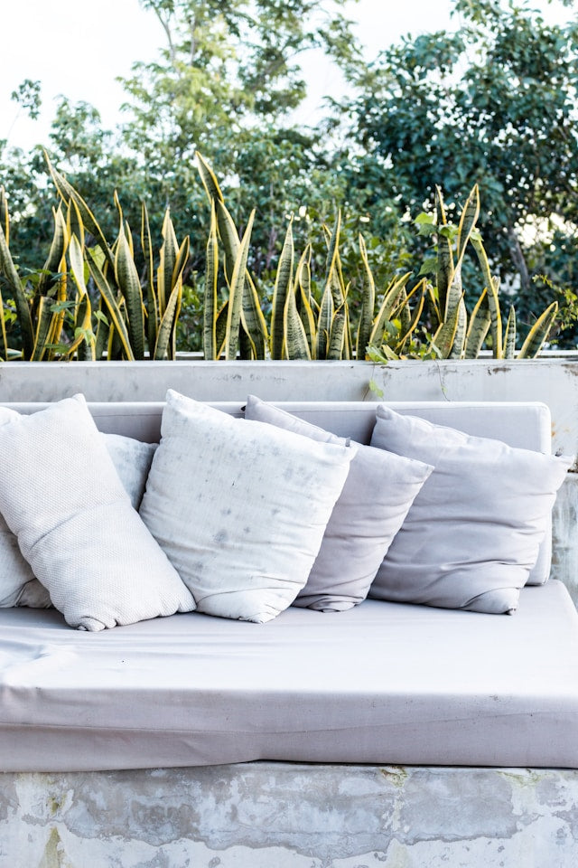 Outdoor Patio Furniture Layout Ideas for Entertaining Large Groups