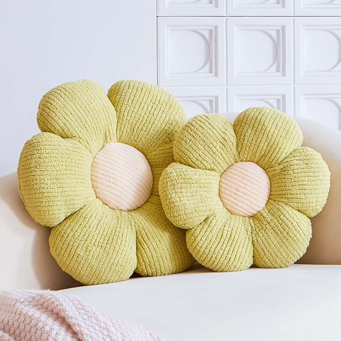 VBGYA Flower Decorative Throw Pillows for Bed Couch, Cute Daisy Shaped Plush Aesthetic Pillow, Soft 14.9" Floor Seat Cushion