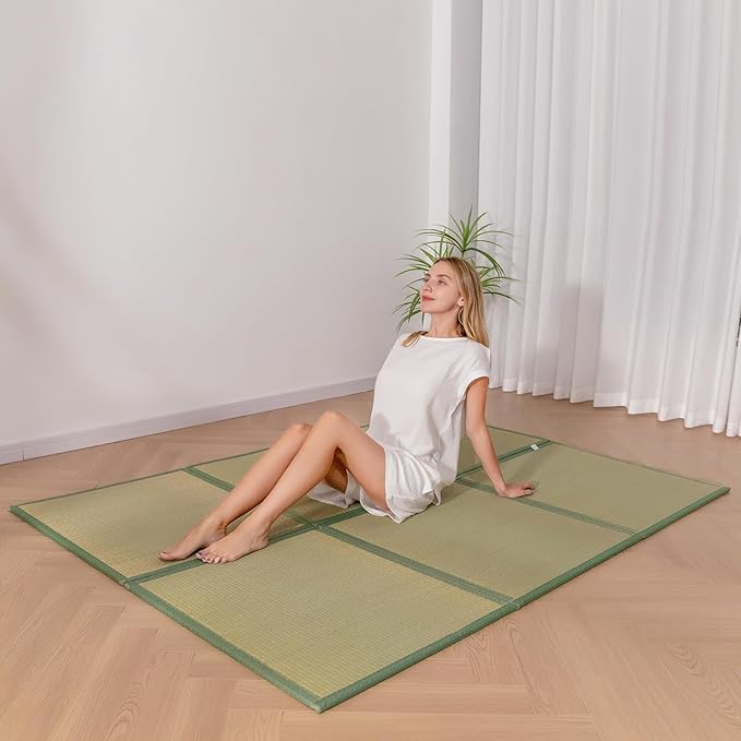 MAXYOYO Japanese Tatami Mat 100% Rush Grass Portable Folding Mat Futon Mattress Firm Traditional Floor Bed 79"x60"x0.47"