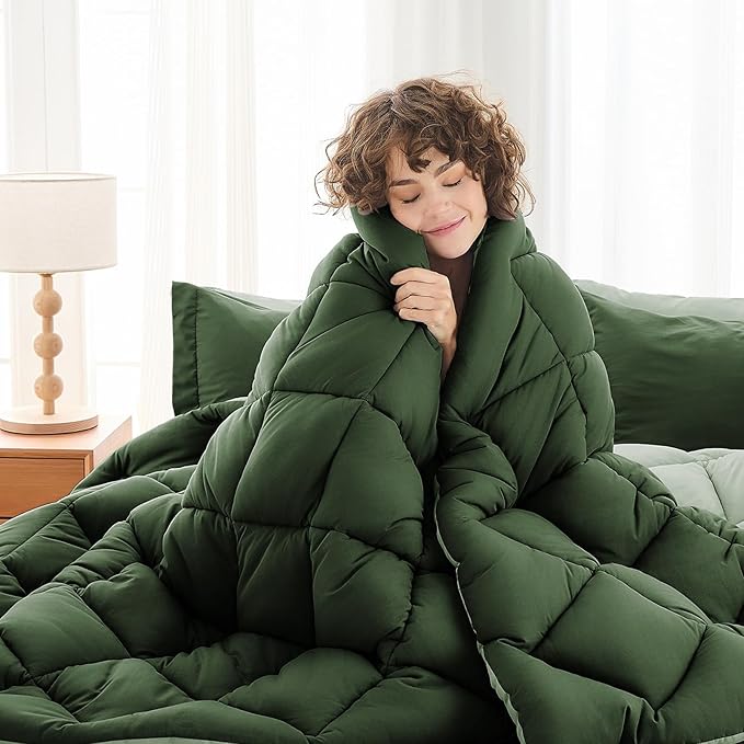 MUXHOMO 5 Pieces Twin Comforter Set, Reversible Bed in a Bag Twin Size, All Season Bedding Set with Comforter, Flat Sheet, Fitted Sheet, Pillowcases & Shams, Dark Green & Light Green