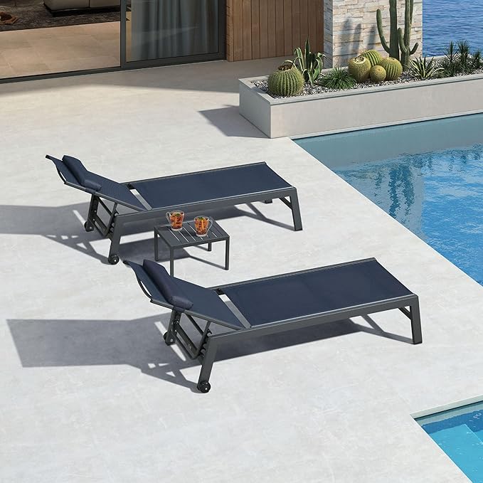 PURPLE LEAF Outdoor Lounge Chair Set Patio Chaise Pool Lounger Aluminum Frame with 2 Side Table and Wheels for Outside Sunbathing Tanning Recliner Including Pillows Navy Blue