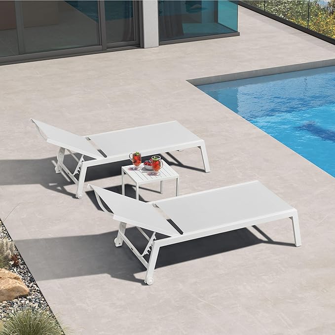 PURPLE LEAF Patio Lounge Chair 2 Pieces White Aluminum Outdoor Chaise Lounge for Pool Backyard Beach with Wheels and Table, Ivory