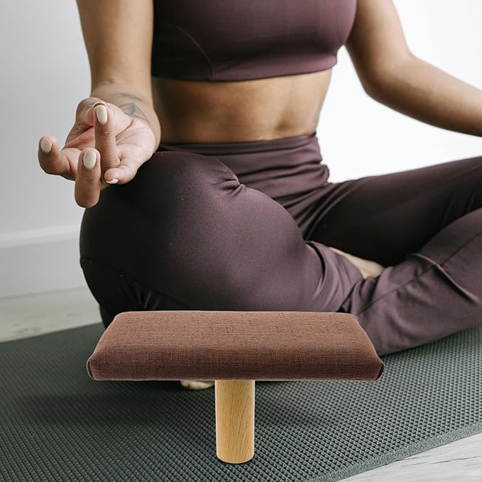 POPETPOP Portable Meditation Chair with Thick Cushion Wooden Single-Leg Kneeling Bench for Prayer and Balance Exercises Supports Spinal Alignment and Comfortable Posture for Adults