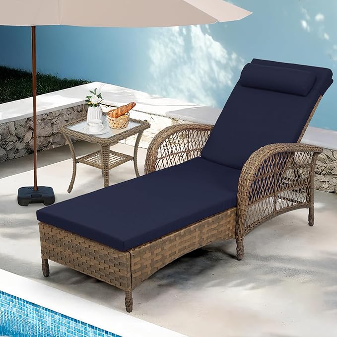 WINGTU Outdoor Chaise Lounge Chair with Side Table, All Weather PE Rattan Patio Lounge Chair with Cushion, 6-Positions Adjustable Pool Sunbathing Recliner for Poolside, Armrest & Pillow, Navy Blue