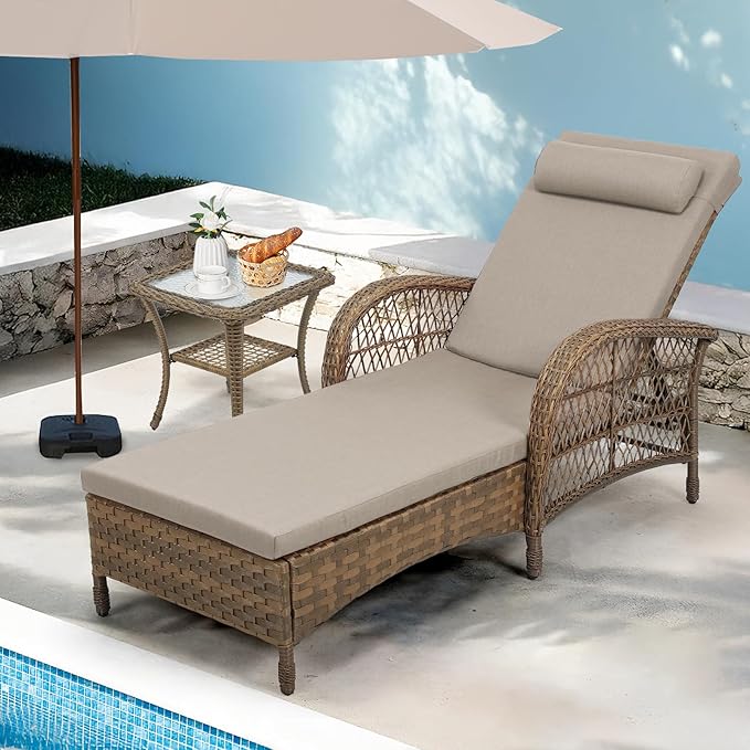 WINGTU Outdoor Chaise Lounge Chair with Side Table, All Weather PE Rattan Patio Lounge Chair with Cushion, 6-Positions Adjustable Pool Sunbathing Recliner for Poolside, Armrest & Pillow, Beige
