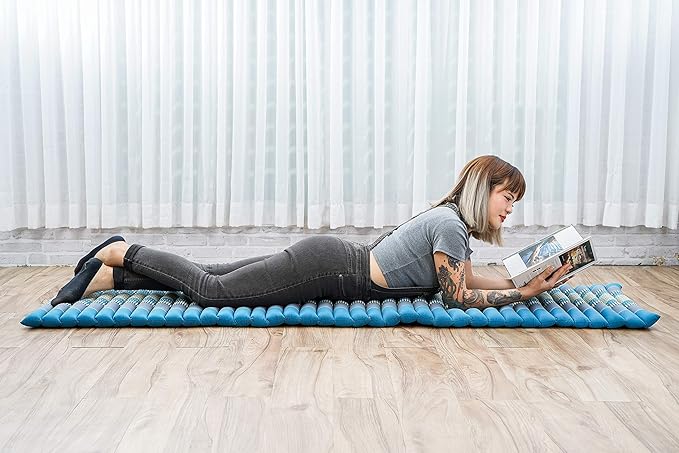 Leewadee - Foldable Floor Mattress - Japanese Roll Up Futon -Trifold Tatami Mat- Guest Floor Bed - Camping Mattress - Thai Massage Mat, Kapok Filled, 75 x 20 inches, Light Blue