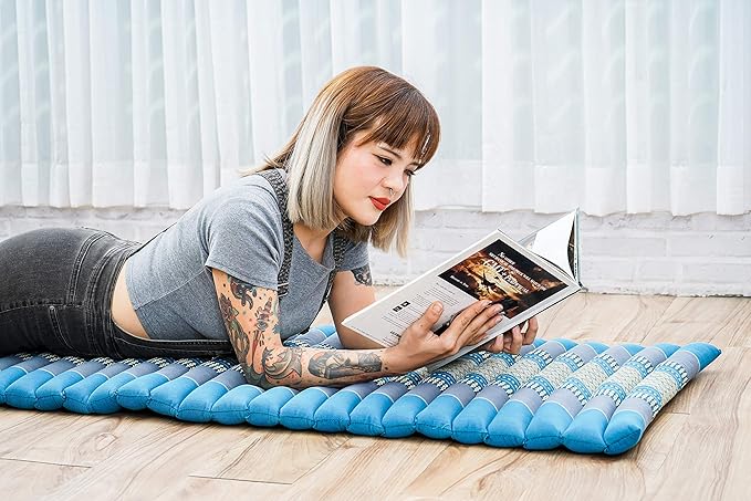 Leewadee - Foldable Floor Mattress - Japanese Roll Up Futon -Trifold Tatami Mat- Guest Floor Bed - Camping Mattress - Thai Massage Mat, Kapok Filled, 75 x 20 inches, Light Blue