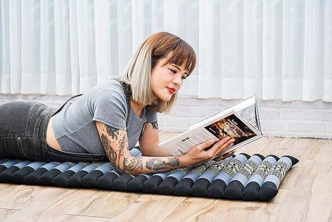 Leewadee - Foldable Floor Mattress - Japanese Roll Up Futon -Trifold Tatami Mat- Guest Floor Bed - Camping Mattress - Thai Massage Mat, Kapok Filled, 75 x 20 inches, Blue