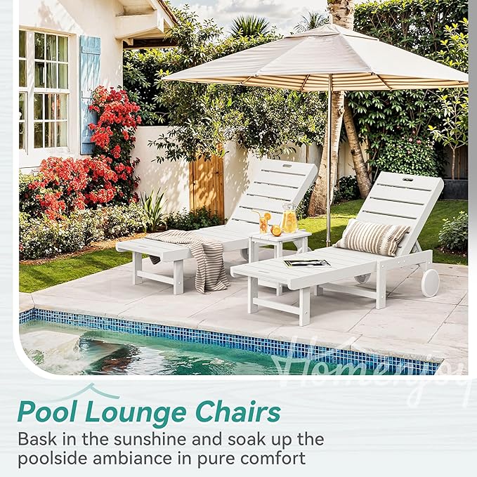 Homenjoy Outdoor Chaise Lounge Chairs with Table, 3-Piece, 26.8” Super Wide Lounge Chair Outdoor, HDPS Pool Chairs with 5 Positions, Patio Lounge Chair with Wheels for Pool,Lawn,Backyard, White
